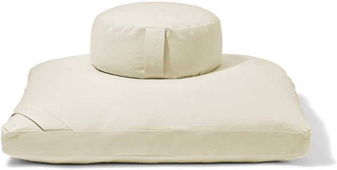 Cushion Set by renoo